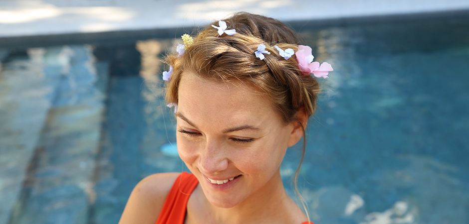 COIFFURE : LA TRESSE COURONNE DE FLEURS