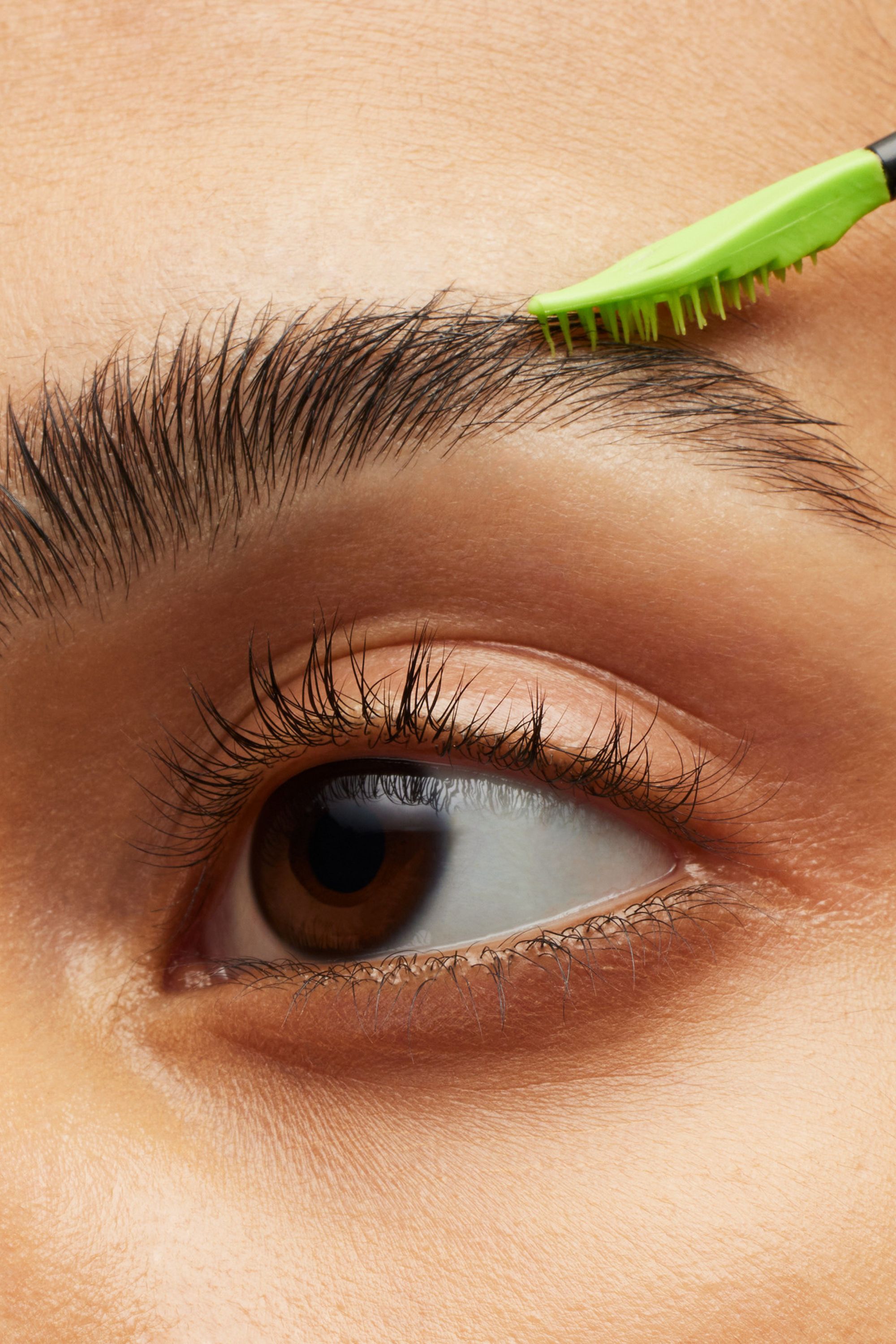 Gel à sourcils fixateur