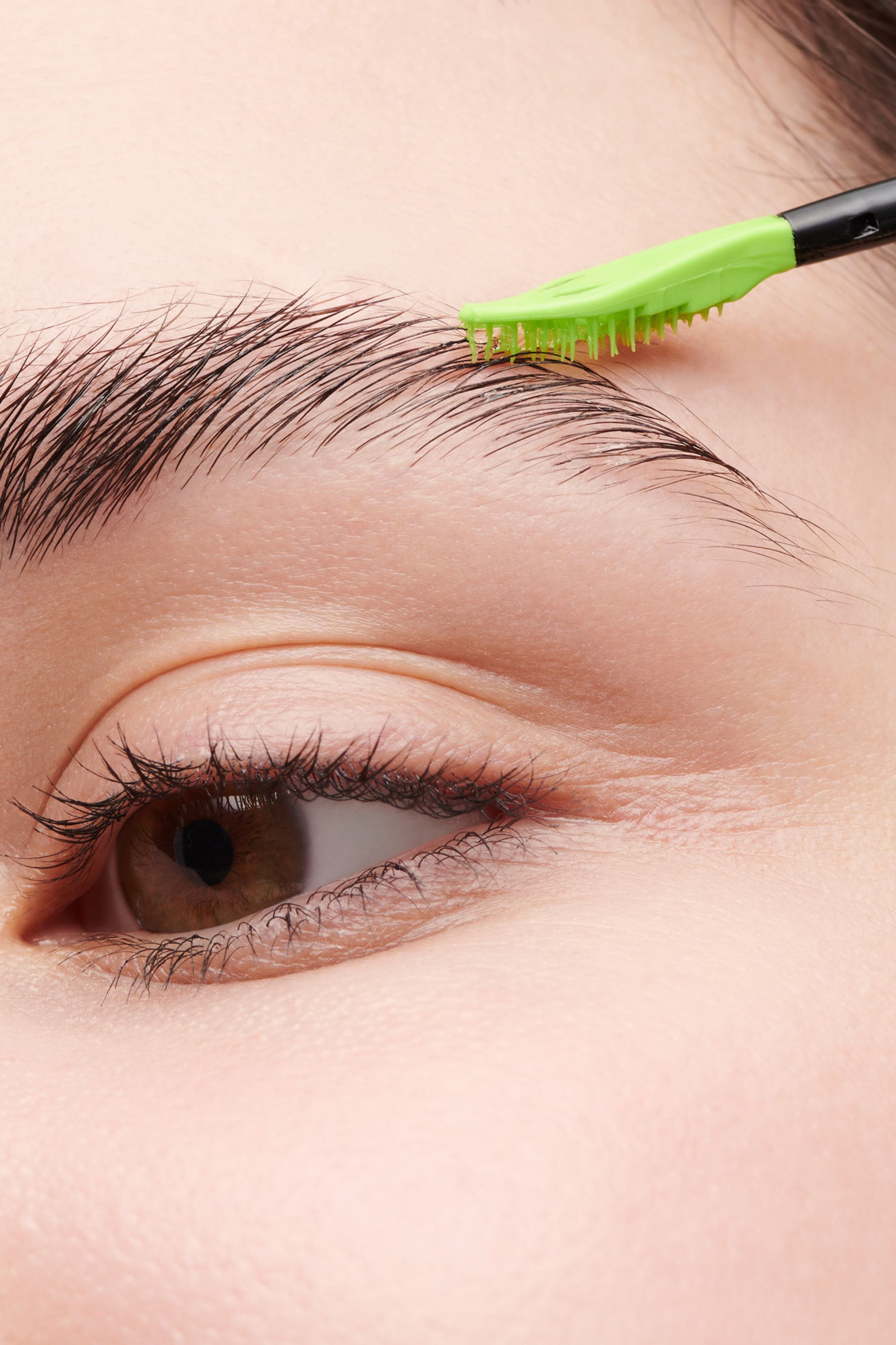 Gel à sourcils fixateur