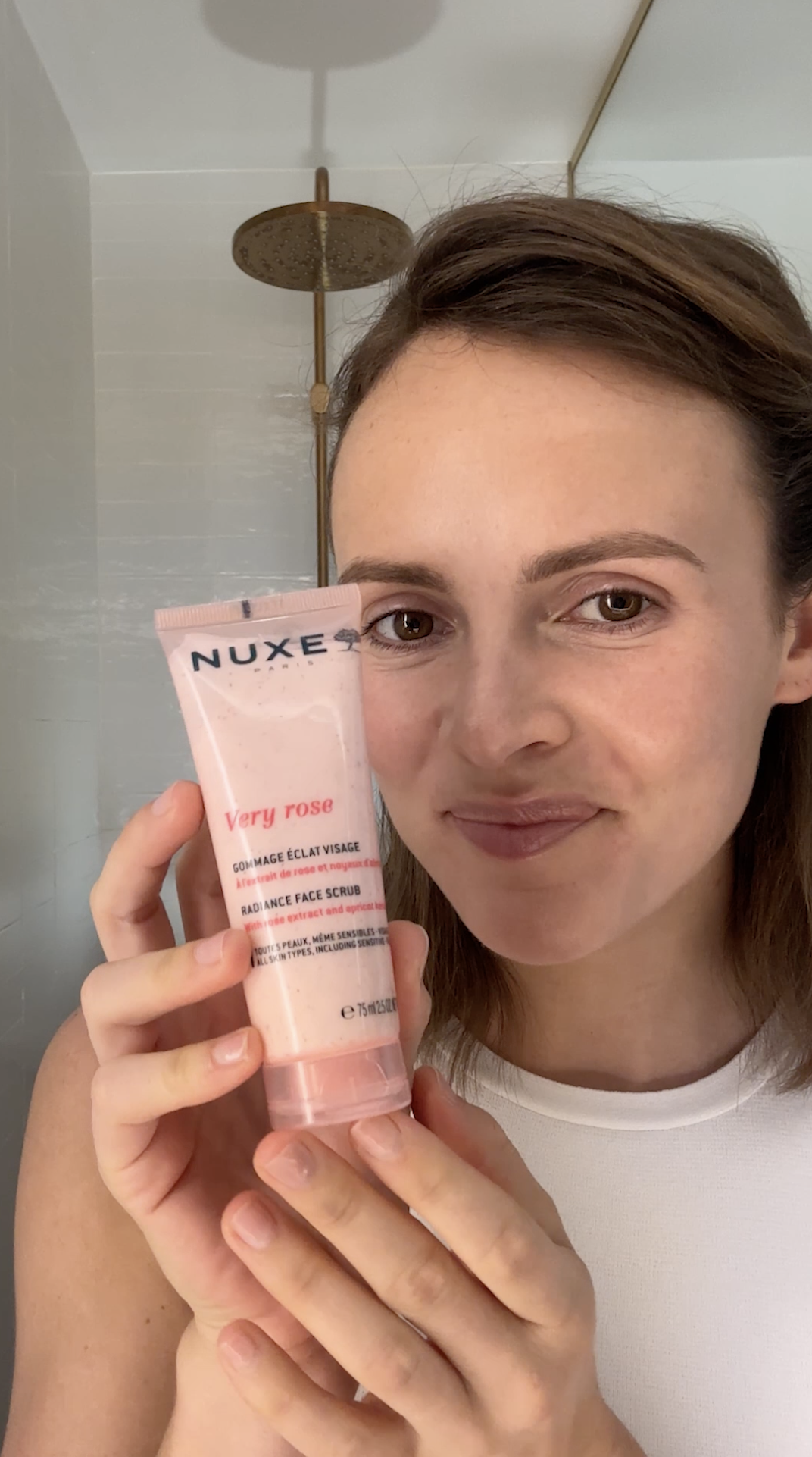 Gommage éclat visage Very Rose